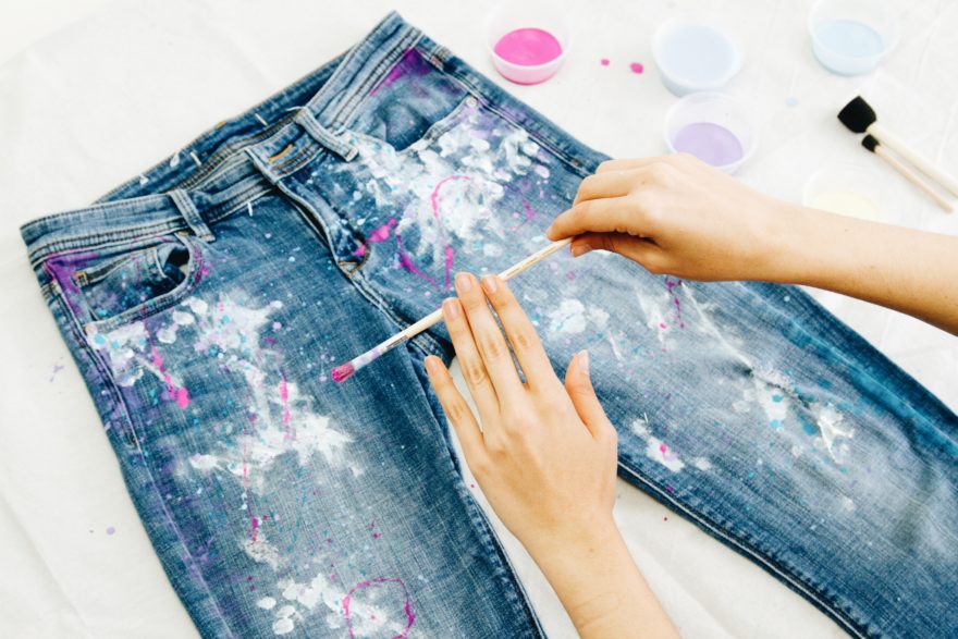 DIY Paint Splatter Denim Jeans – Makeful