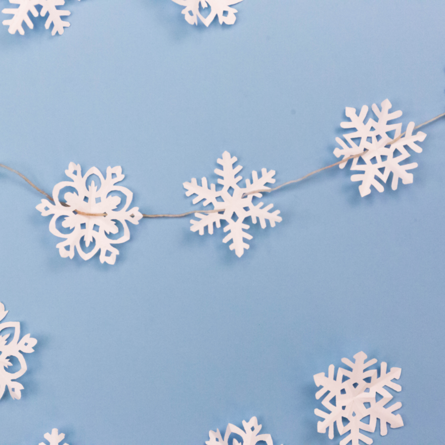 Let It Snow With Our DIY Snowflake Garland Makeful